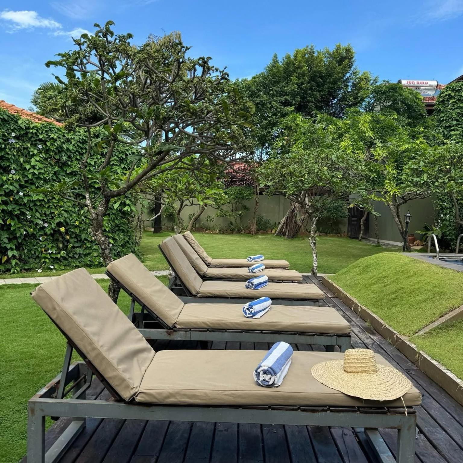 נגומבו Seahorse Hotel & Spa מראה חיצוני תמונה